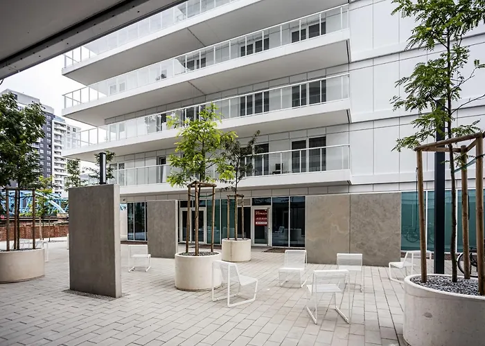 Luksus W Centrum Nad Odra 브로츠와프