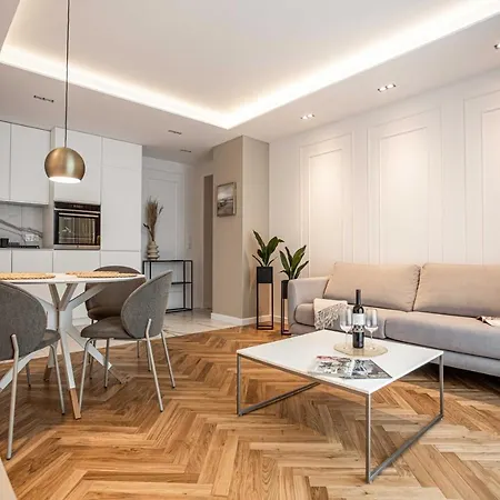 Luksus W Centrum Nad Odra Апартаменты Вроцлав